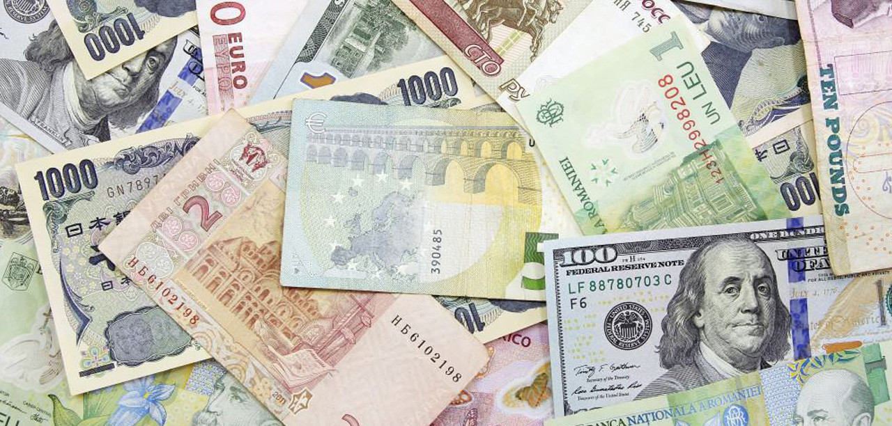 Na czym polega przewalutowanie kredytu